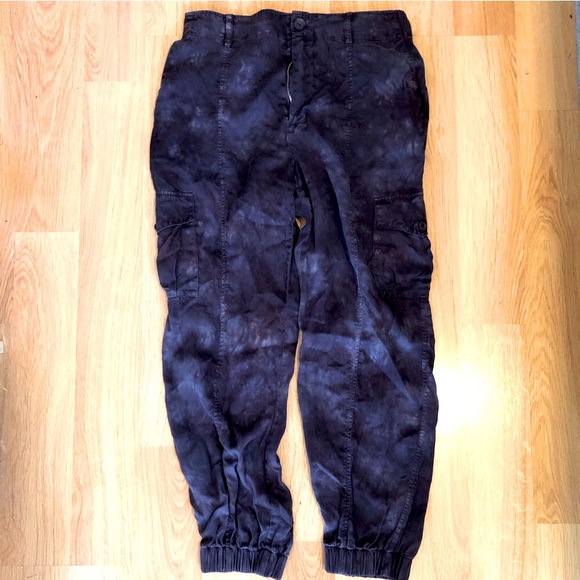 Really cute and comfortable Cloth and Stone pants. - Picture 3 of 7